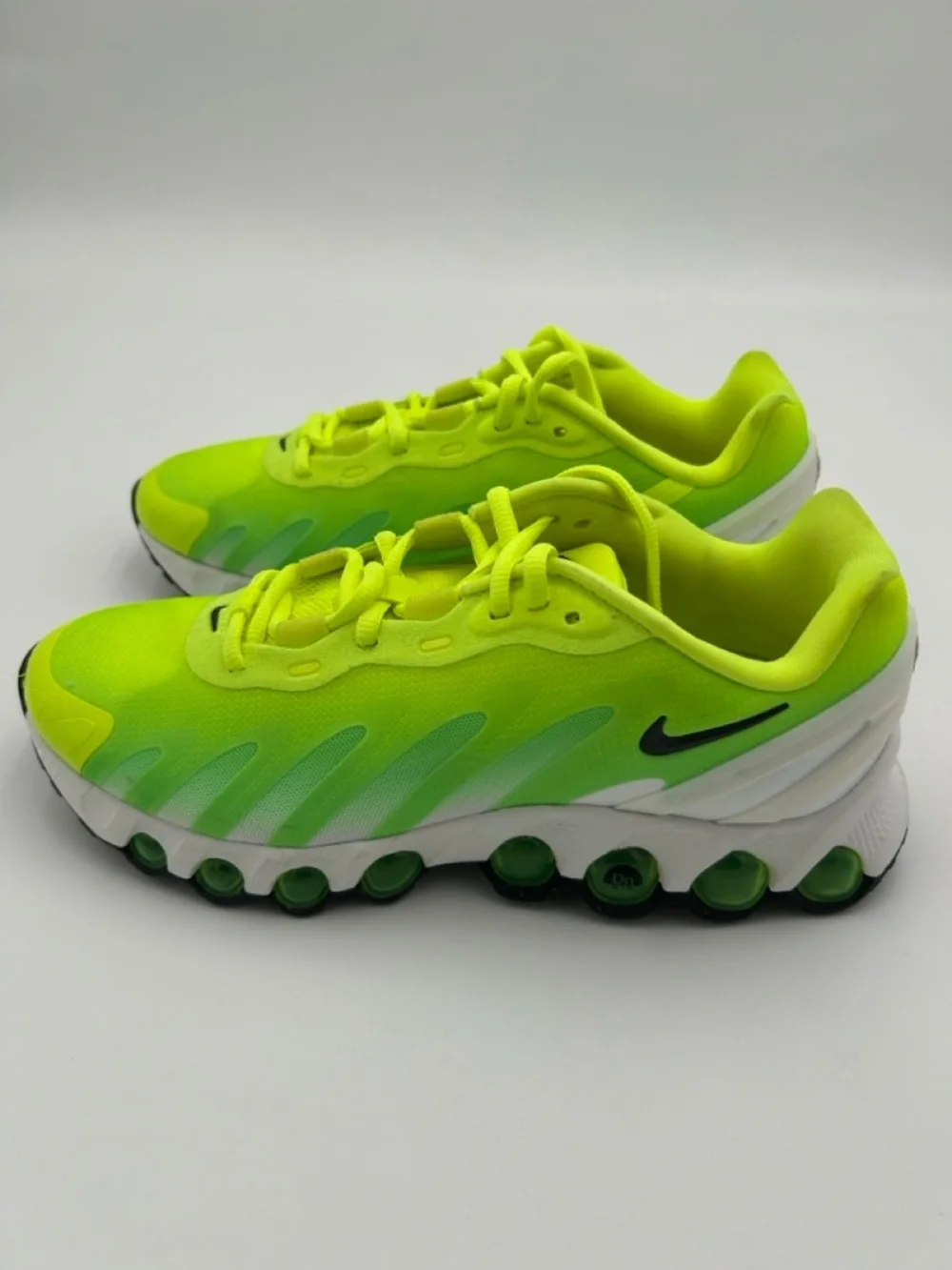 Nike Women's Air Max DN8 'Volt Green Strike'